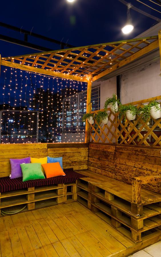 Tropical Vibes Homestay Хошимин Экстерьер фото