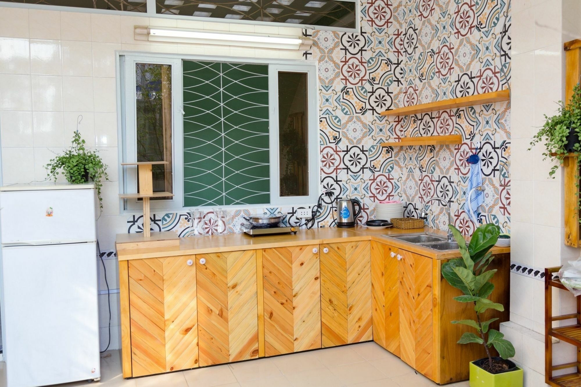 Tropical Vibes Homestay Хошимин Экстерьер фото