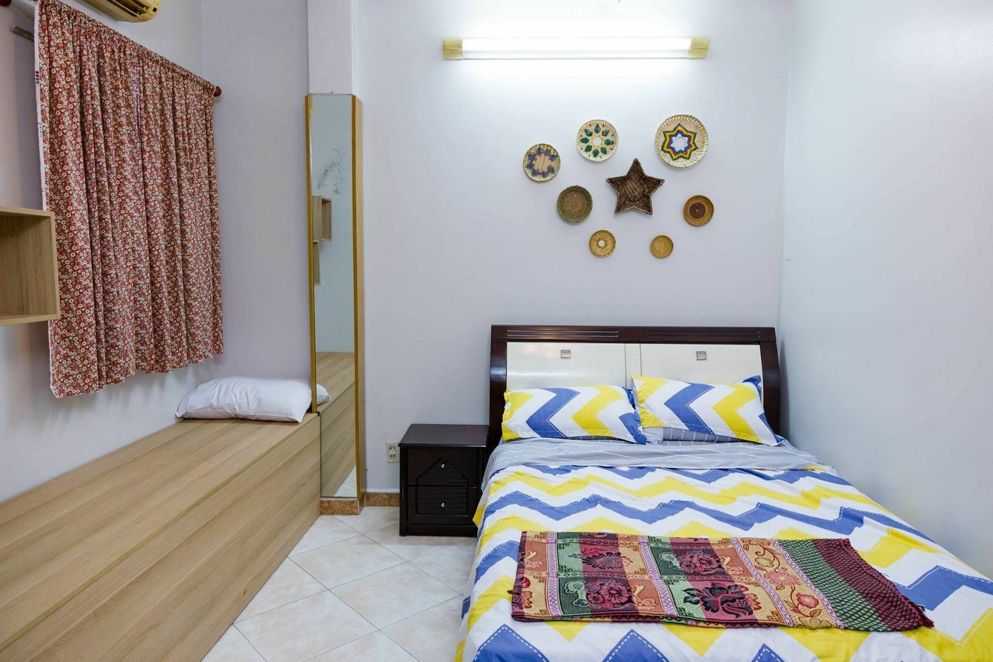 Tropical Vibes Homestay Хошимин Экстерьер фото